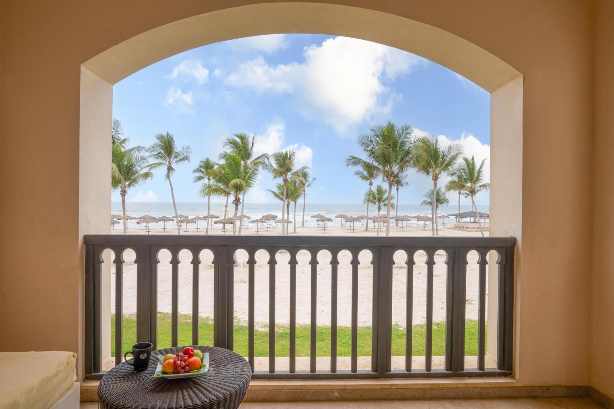 살랄라 로타나 리조트 외부 사진 View from a room at the Hilton Mauritius Resort